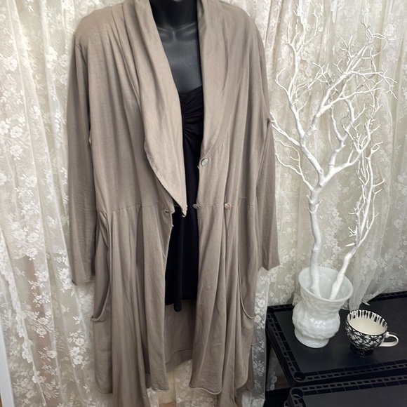 Pure Venice Designer Coat From Ottawa Boutique - Picture 4 of 11